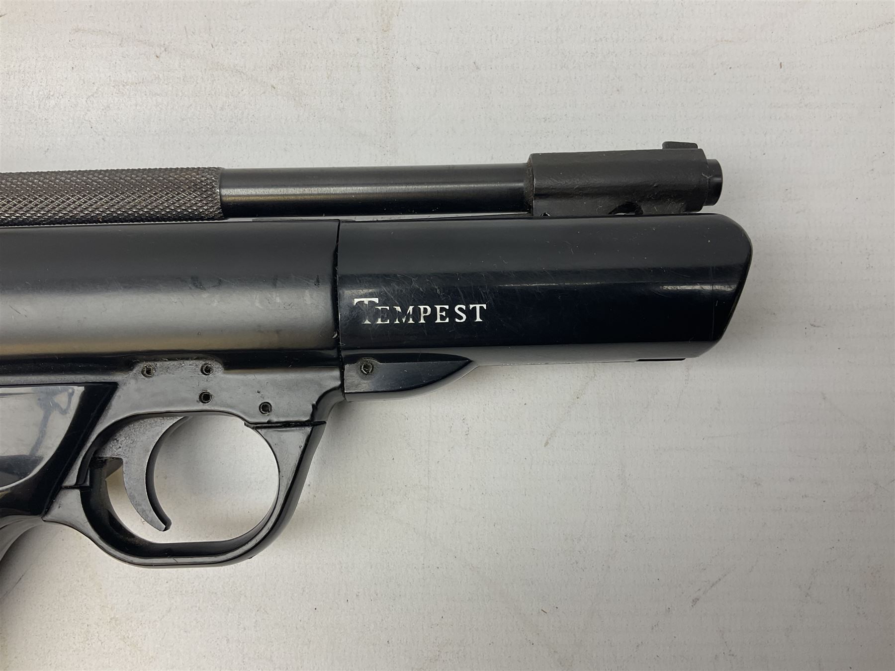 Webley Tempest .22 air pistol with top lever action L26cm; in original box with tin of pellets