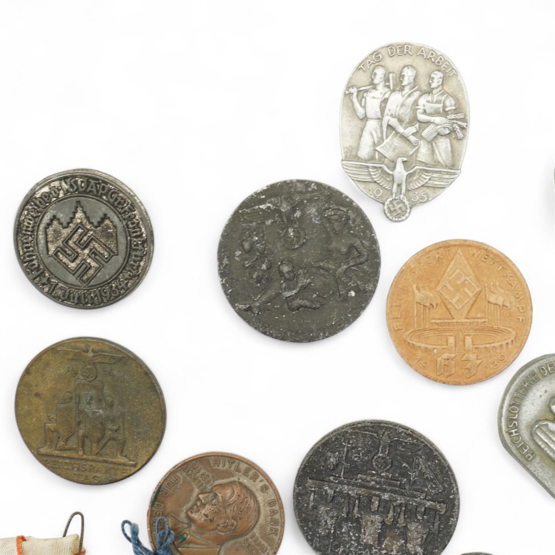 Number of German Third Reich propaganda badges