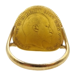 1910 half gold sovereign ring, approx 4.88gm