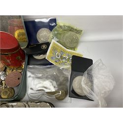 Great British and World coins, including George I 1723 farthing, Queen Victoria 1875 halfcrown, King George V one shilling, pre decimal coinage, commemorative crowns, United States of America 1921 Morgan dollar with soldered loop attached etc