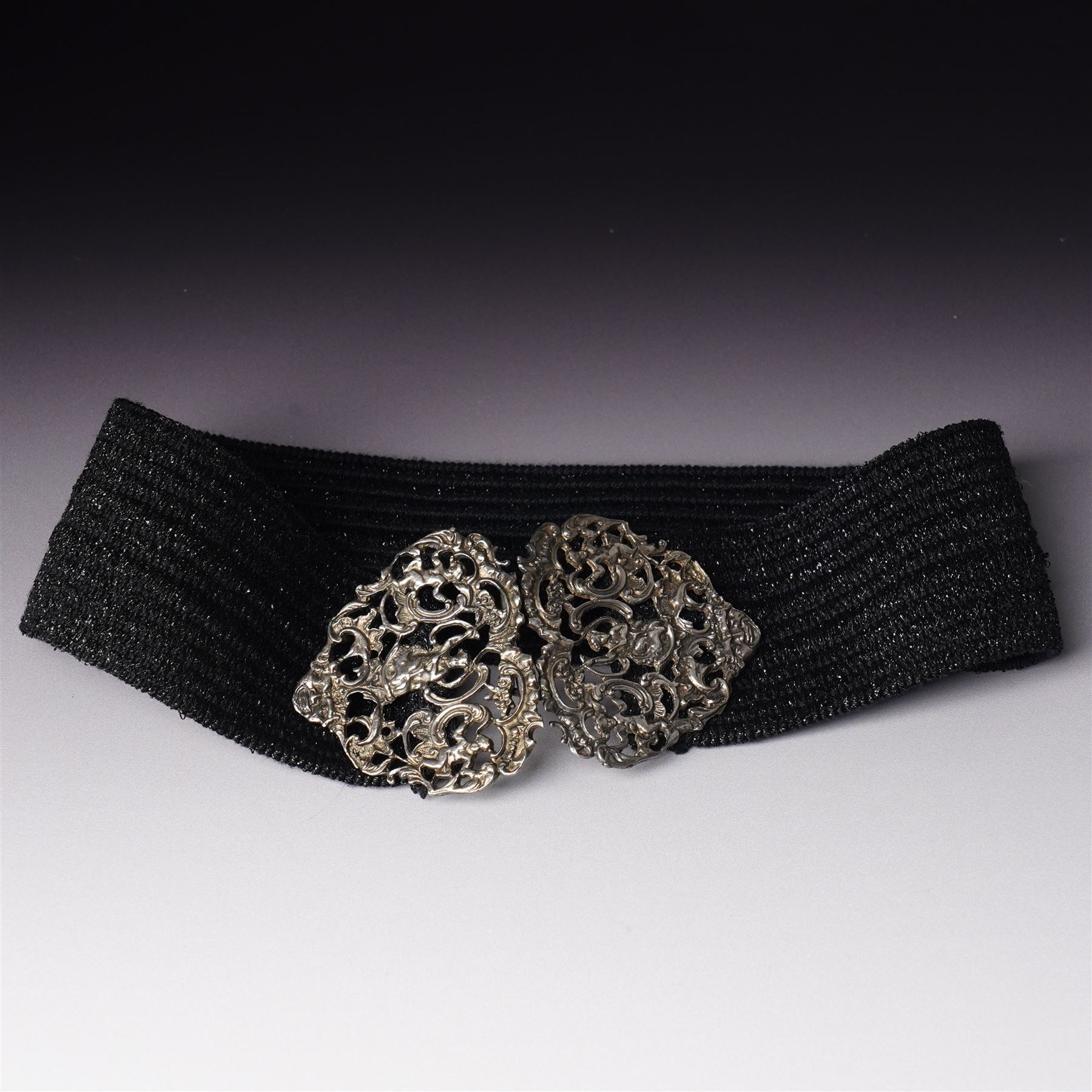 Late 20th century Ladies silver buckle waist belt with pierced decoration London assay 