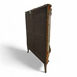 Louis XV revival kingwood Vernis-Martin serpentine fronted vitrine cabinet, arched top with gilt brass foliate mounts, glazed door with two shelves above three painted panels, depicting pastoral scenes, supported on out-swept cabriole legs with gilt brass mounts and sabots.