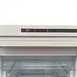 Bosch - GSN33VW30G free-standing freezer
