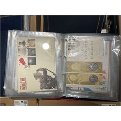 Approximately one hundred and fifteen Royal Mint coin covers, in two ring binder folders and loose, together with approximately 53 grams of Great British pre-1920 and approximately 68 grams of Great British pre-1947 silver threepence coins, and a small quantity of further pre-decimal coins