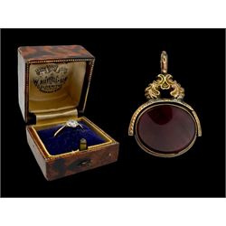 18ct gold diamond daisy cluster ring and a gold-plated carnelian and bloodstone spinner fo...