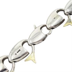 Brett Payne silver and 9ct gold fish necklace, twenty-five links each with silver fish heads and 9ct gold tails, Sheffield 1999, boxed