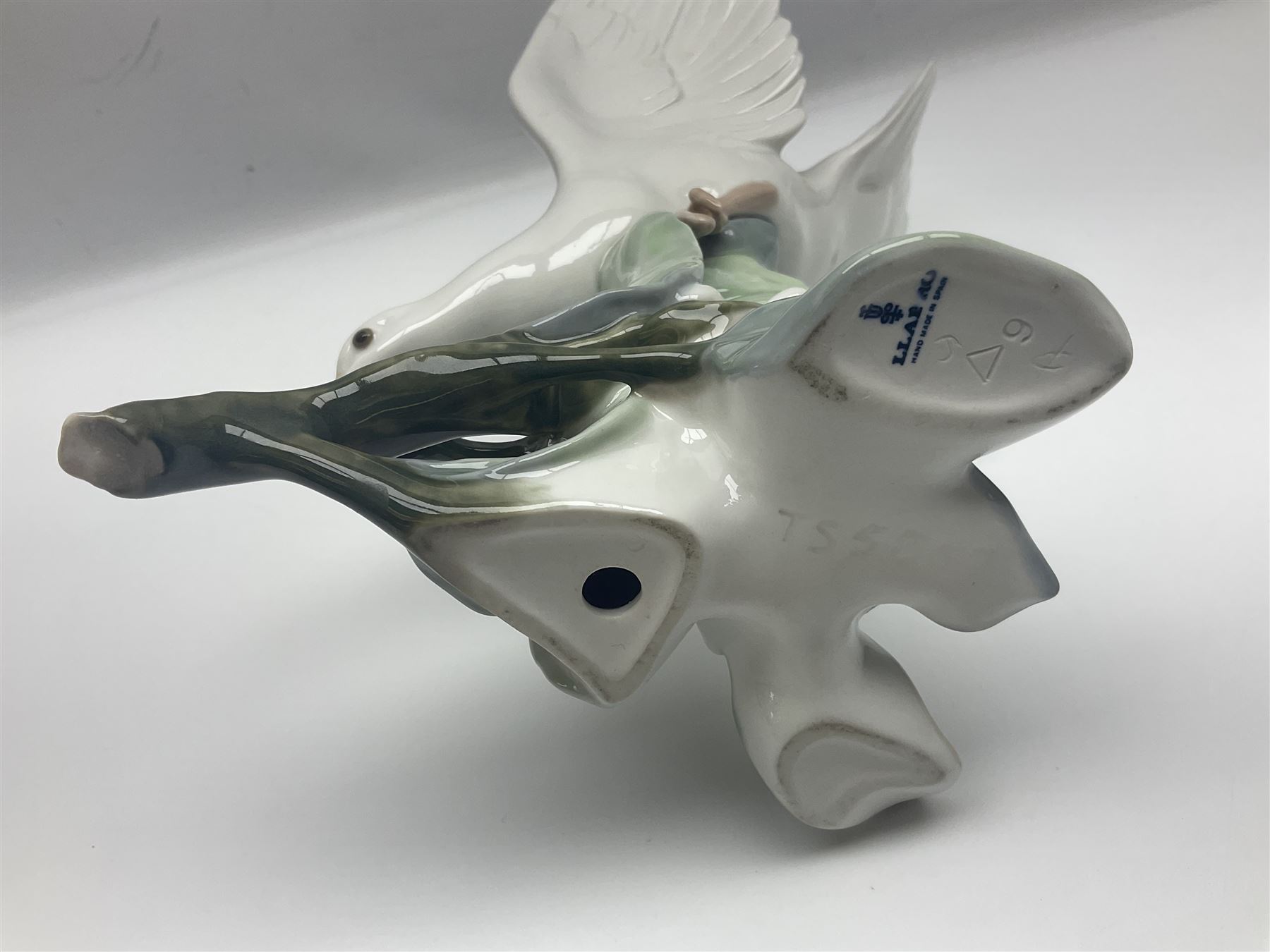 Lladro Turtle dove, together with six Lladro geese, and five other geese figures  