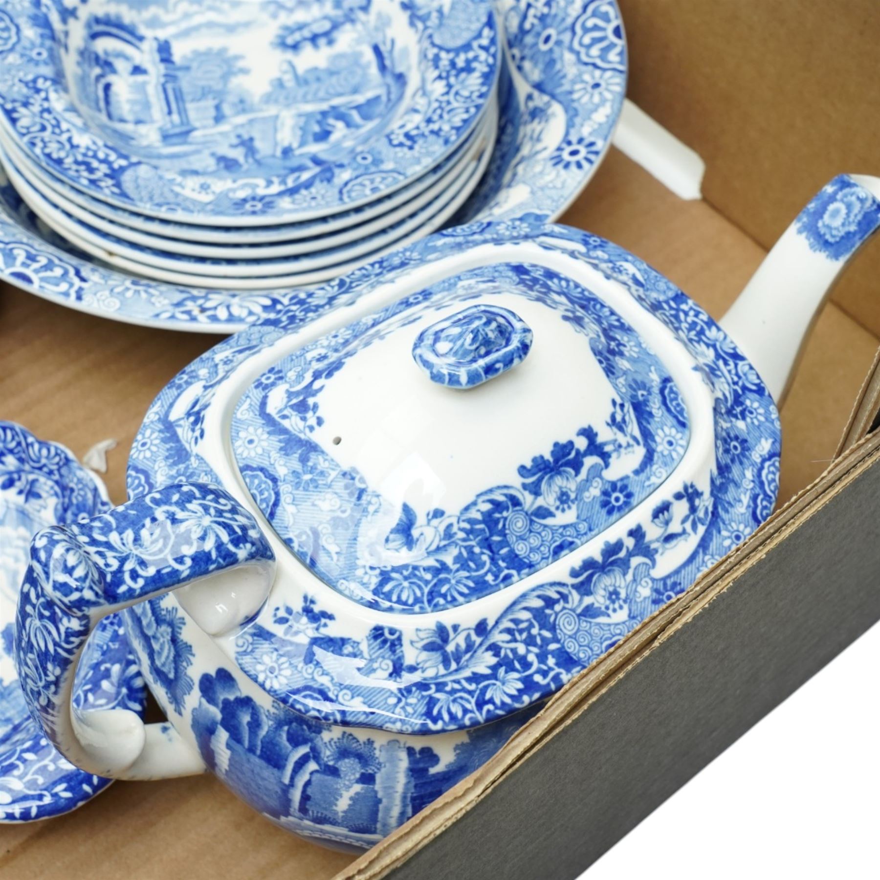 Quantity of Spode's Italian pattern table ware including fruit set, teapot, milk jug, sugar bowl and other items