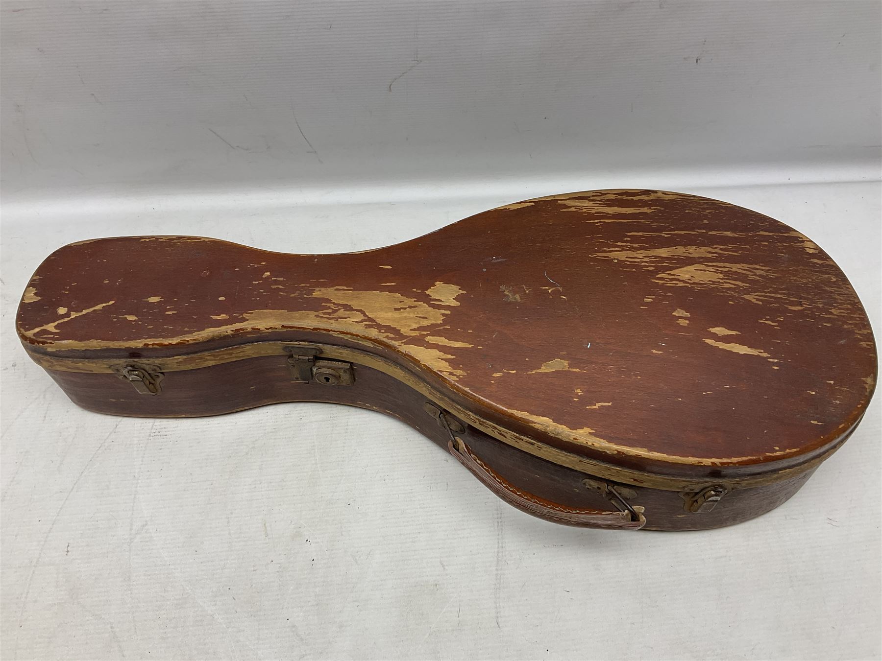 Early 20th century Italian Rafaele Disantino eight-string mandolin with two-piece back and spruce top with stamped Rafaele Disantino signature; bears maker's label L61cm; in wooden carrying case