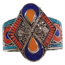 Tibetan style cuff, inlaid with turquoise and lapis lazuli, D7cm