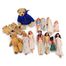 Steiff blonde mohair teddy bear, in knitted blue jumper, four other teddy bears/soft toys,...