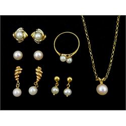 18ct gold pearl stud earrings and 9ct gold pearl jewellery including three pairs of earrings, pendant necklace and a ring