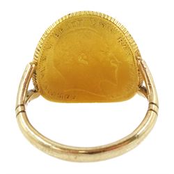 King Edward VII 1902 gold full sovereign curved coin ring, on 9ct gold soldered shank