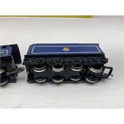 Hornby '00' gauge - Coronation Class 4-6-2 locomotive 'Duchess of Gloucester' No.6225 in LMS maroon; Class A1/A3 4-6-2 locomotive 'Flying Scotsman' No.4472 in LNER green; Class 9F 2-10-0 locomotive 'Evening Star' No.92220 in BR green; all boxed; and Class A1/A3 4-6-2 locomotive 'Prince Palatine' No.60052 in BR blue; unboxed (4)