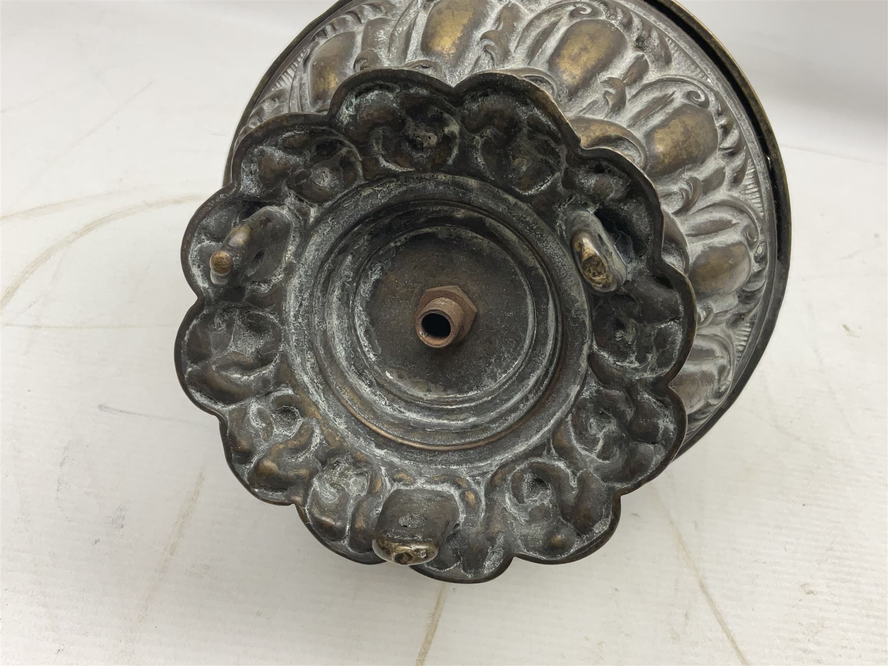Heavy Victorian counter weight for oil lamp chandelier pulley, cast with foliate decoration, L26cm, approx 12kg