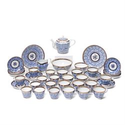 18th century Worcester 'Blue Lily' or 'Royal Lily' pattern tea and coffee service comprisi...