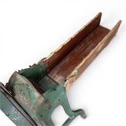 Taylor & Parsons - 19th century cast iron chaff cutter