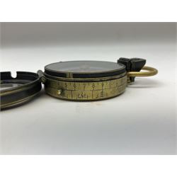 WW1 verner's pattern brass cased marching compass inscribed F-L No.74469 1917; in leather carrying case impressed W. Huddlestone Leatheries Ltd. 1917