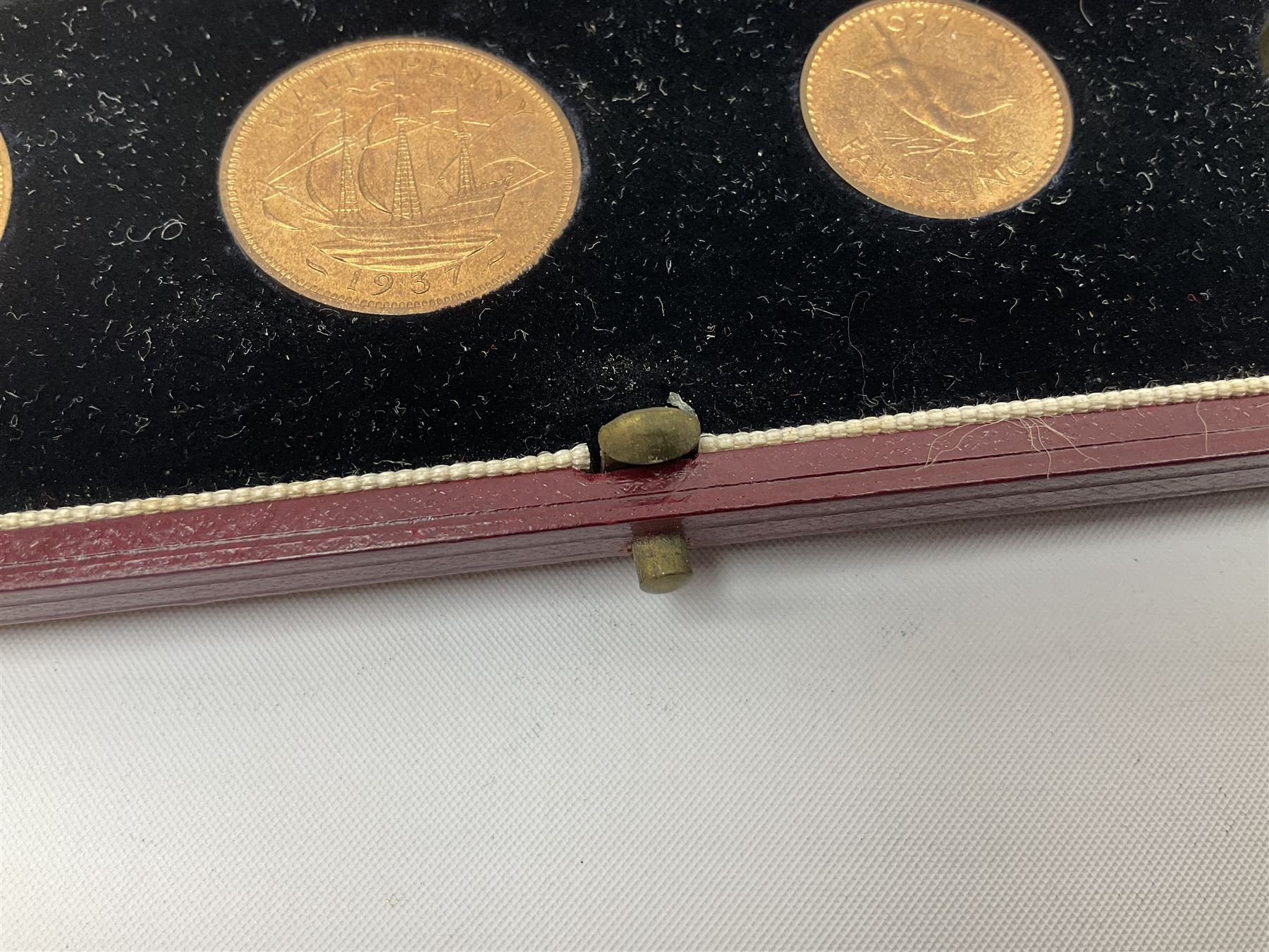 King George VI 1937 specimen coin set, fifteen coins from farthing to crown including Maundy money, in the original case