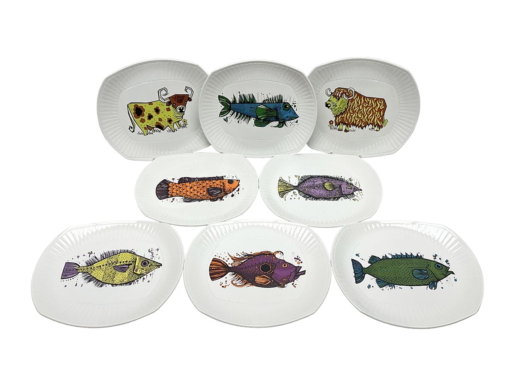 Set of Six Washington pottery fish series plates, titled Aquarius, together with two Ironstone pottery Beefeater plates, L28cm, H24cm