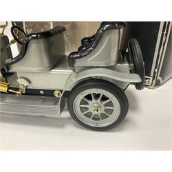 Mamod SA1L ‘Live Steam Limousine’ in silver, in original box 