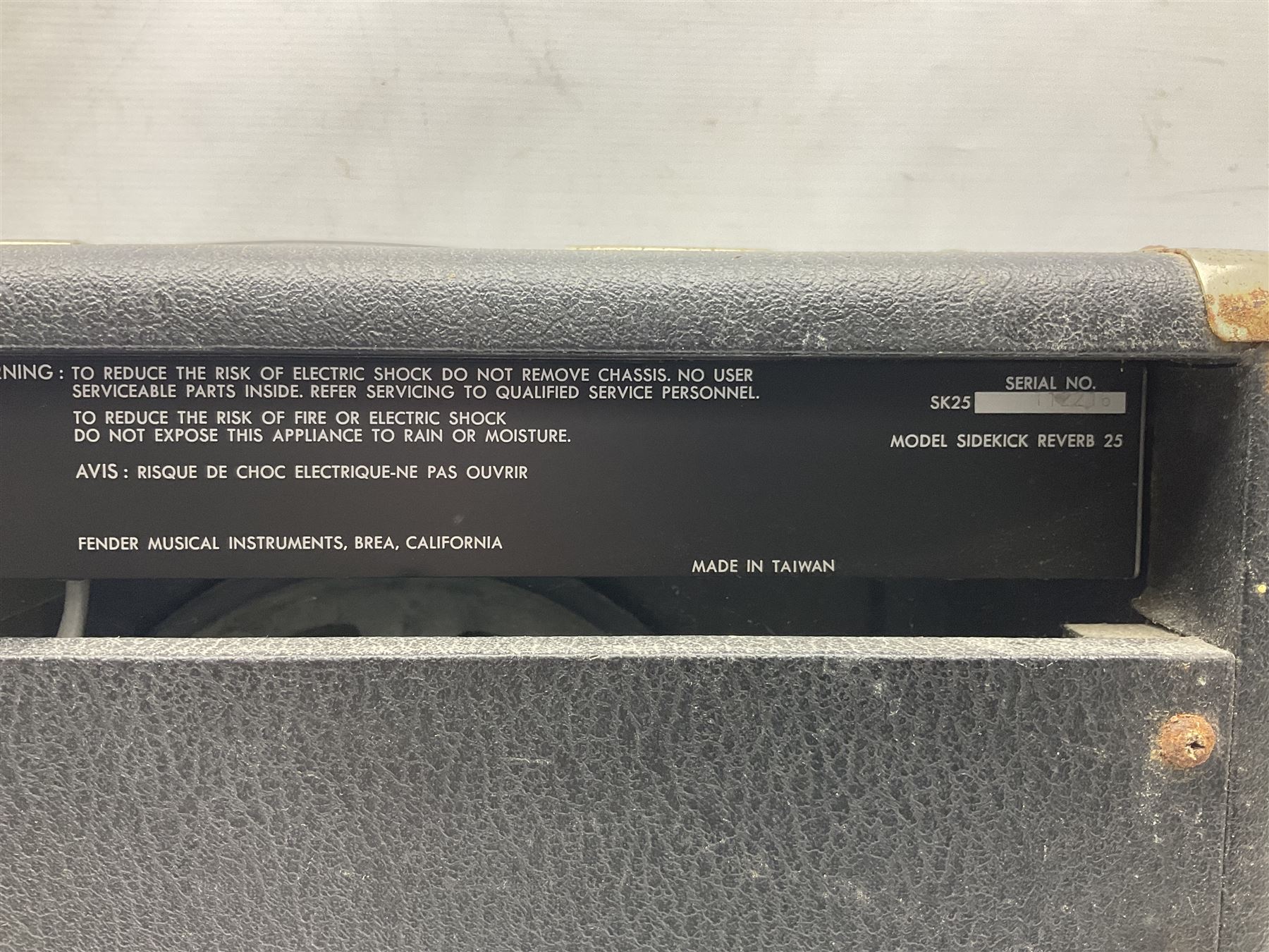 Aria Sinsonido mahogany electric travel guitar, serial no.0502385 L86cm; in original gig bag with earphones and GM11 Minituner; together with Fender Sidekick Reverb 25 amplifier and Marshall MG Series 15DFX amplifier (3)