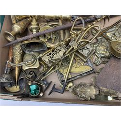 Quantity of brassware to include pair of candlesticks, horse brass, fireside accessories, set of three graduating wall ducks, other metal ware to include pheasant figures, Ronson lighter etc in one box