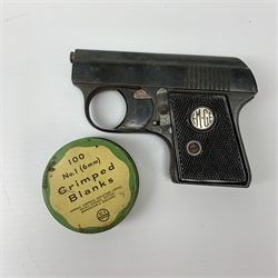 Em-Ge top venting blank firing starting pistol, boxed; and quantity of crimped blanks in ICI tin