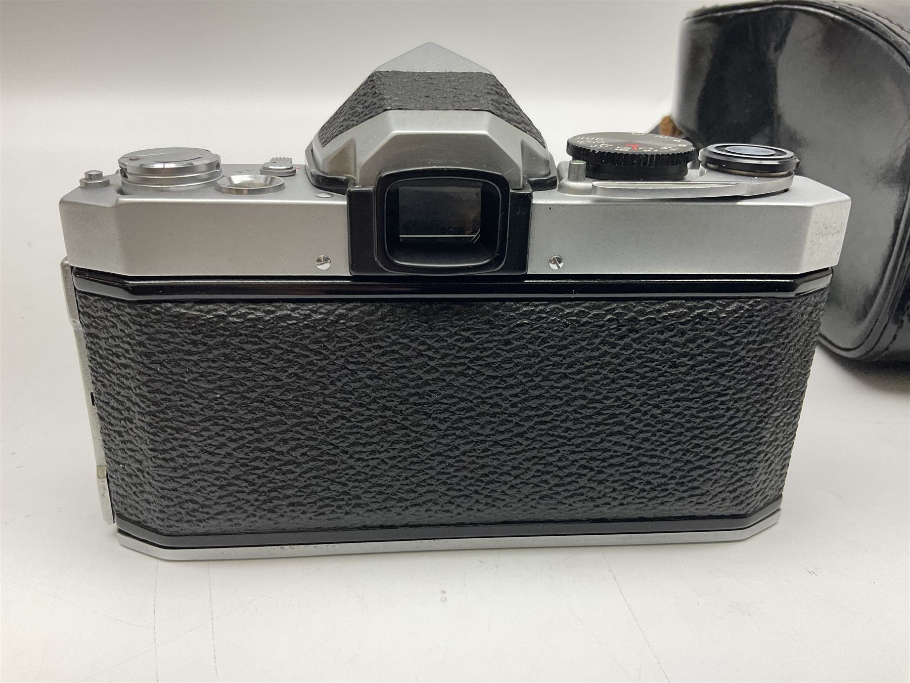 Petri Flex 7 camera body, serial no. 555698, with Perti C.C 1:1.8 f=55mm' lens, serial no. 78253, together with Petri Flex V2 camera body, serial no. 364427, with 'Petti C.C. 1:2 f=55mm' lens, serial no. 137076, in ever ready case