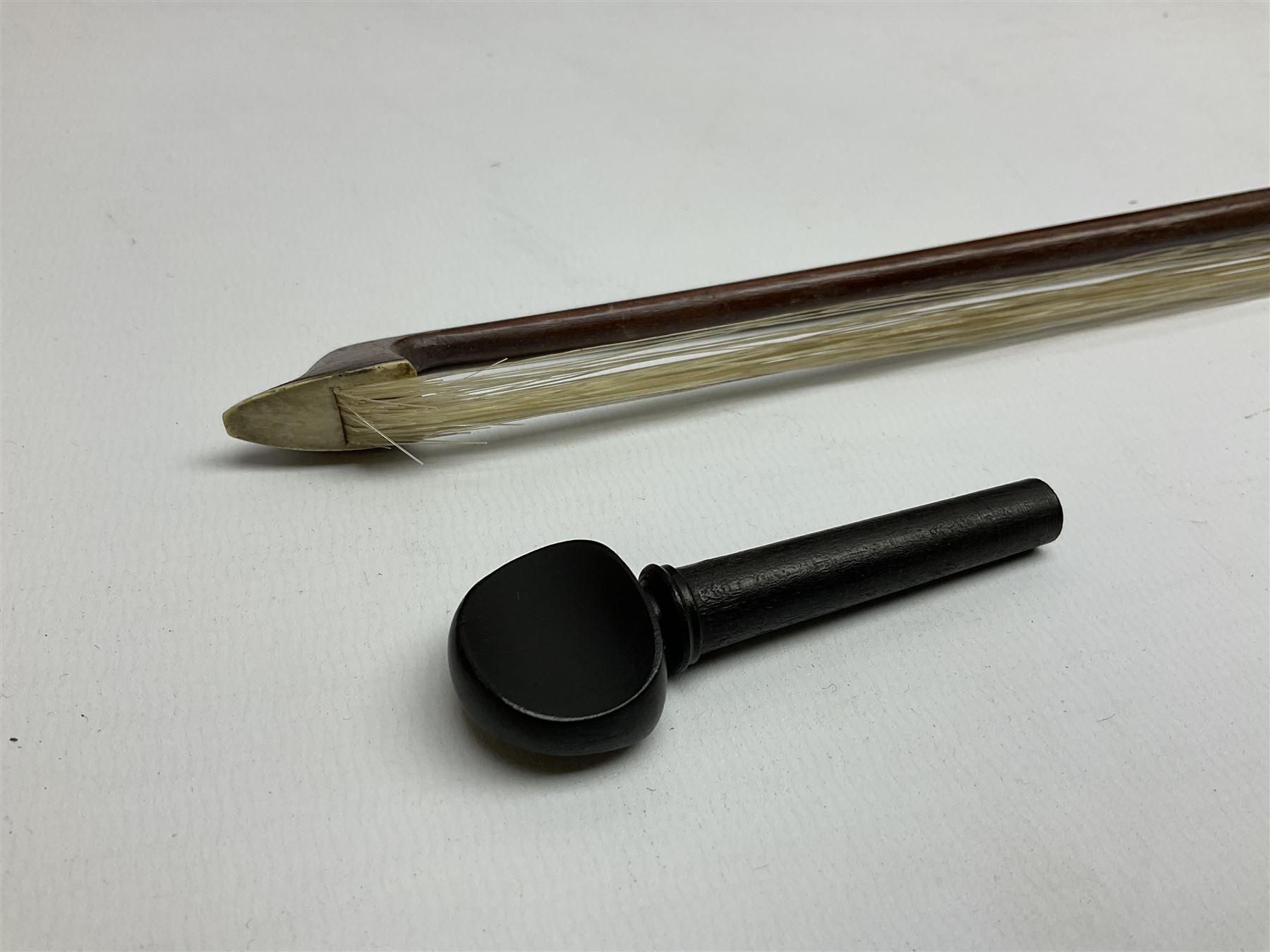 Dean small or child's size electric guitar in black, serial no.O09121956 L85cm; in gig bag; and modern student's violin with 35.5cm two-piece back in fitted carrying case with older bow (2)