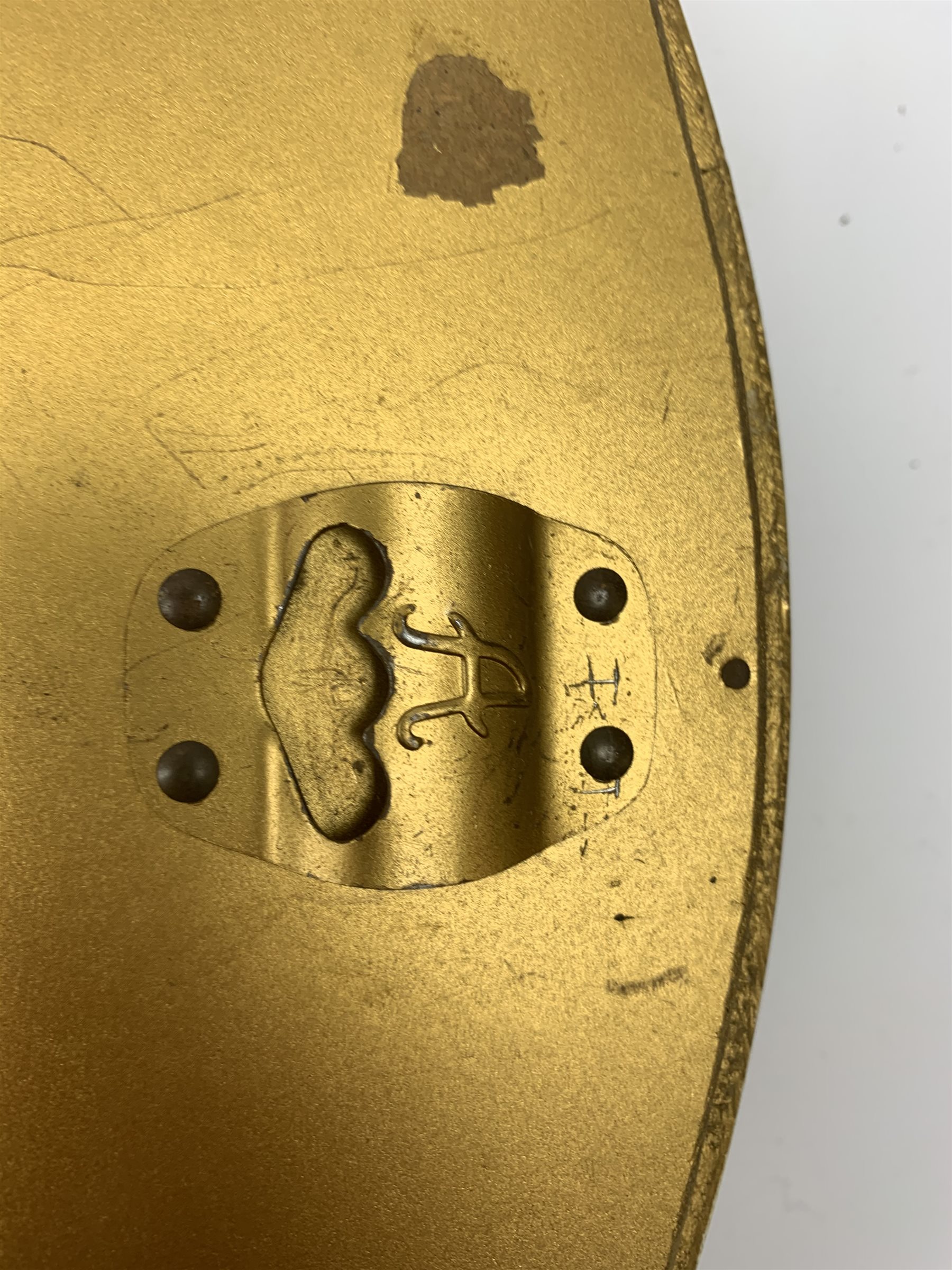 A vintage Atsonea convex mirror, of circular form with gilt frame, D41.5cm. 