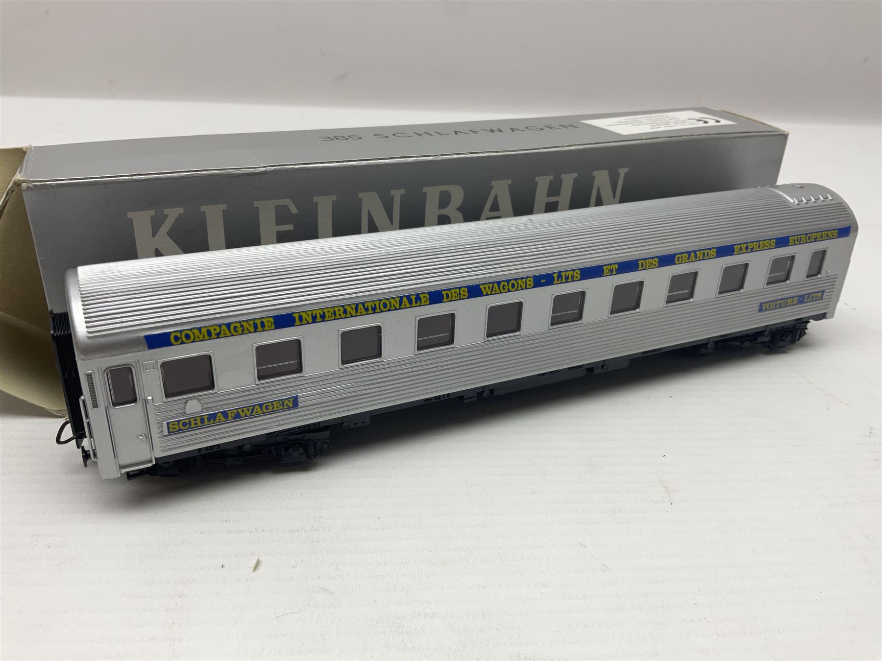 Kleinbahn HO gauge - thirteen passenger coaches - five 398 2.Klasse Eurofima Reisezugwagen; four OBB 387/1 D-Zugwagen; two 385 Schlafwagen; and two 370 Personenwagen 2 achsig; all boxed (13)