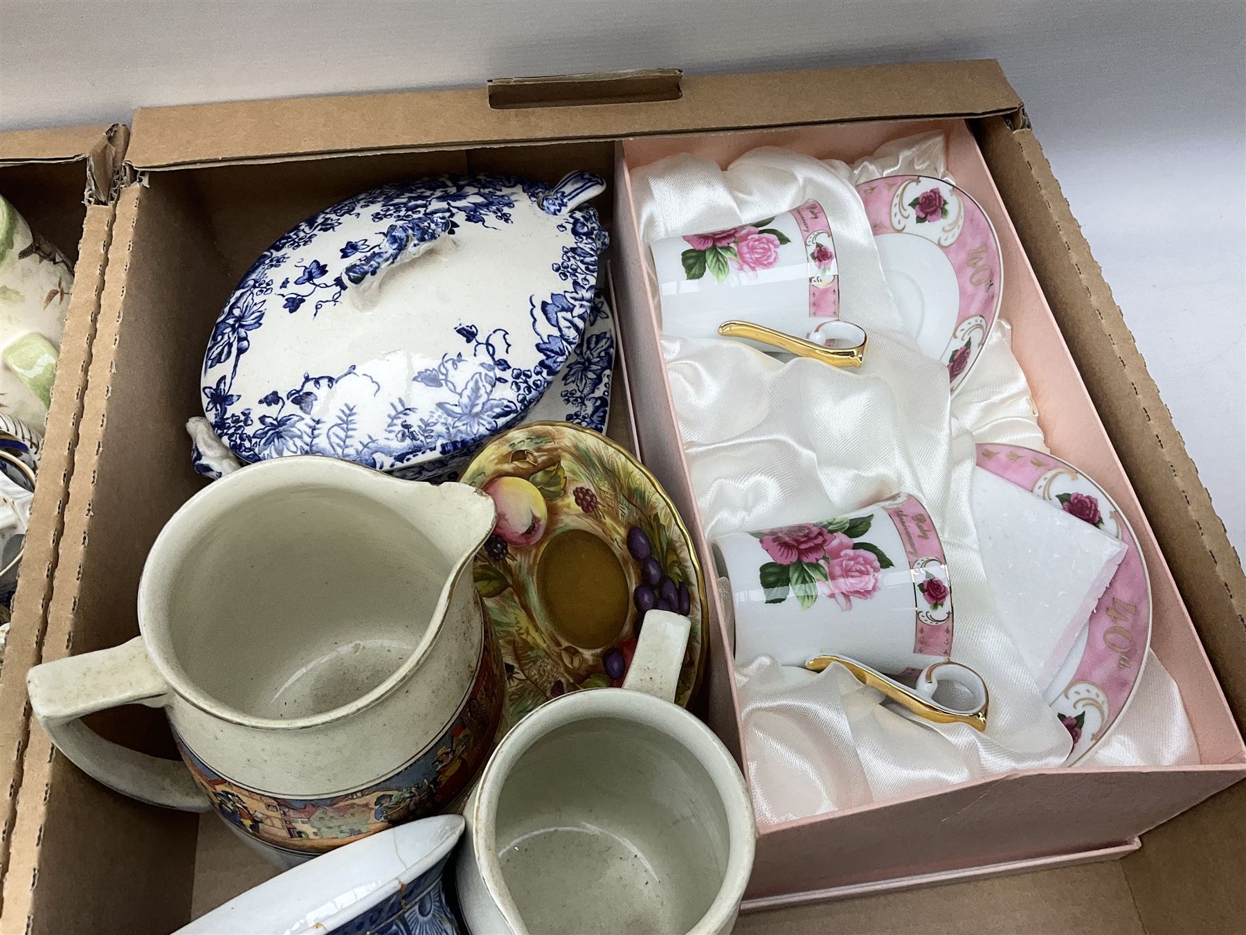 Large quantity of ceramics to include Royal Grafton Indian Tree pattern part tea and dinner service,
Bing & Grondahl bell, Aynsley Gold Orchard, Royal Worcester, Imari style, blue and white vases and plates, Staffordshire style dog, tea wares, boxed The Leonardo Collection 40th anniversary teacups and saucers  set etc