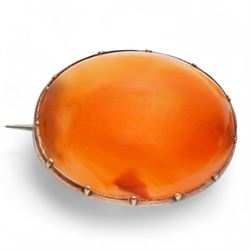 9ct white gold jade buckle / brooch, 9ct gold three stone diamond ring, stamped and an 8ct gold agate brooch