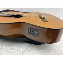 Yamaha CX40 electro-acoustic guitar L102cm in Tanglewood soft Gig-Bag