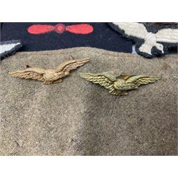 WW1 British Army Derby Scheme 1915 Attested armband; beret with East Yorkshire cap badge; pair of fur lined leather flying/motorcycle goggles; HMS Pembroke cap band; and small quantity of RNAS cloth and metal badges etc