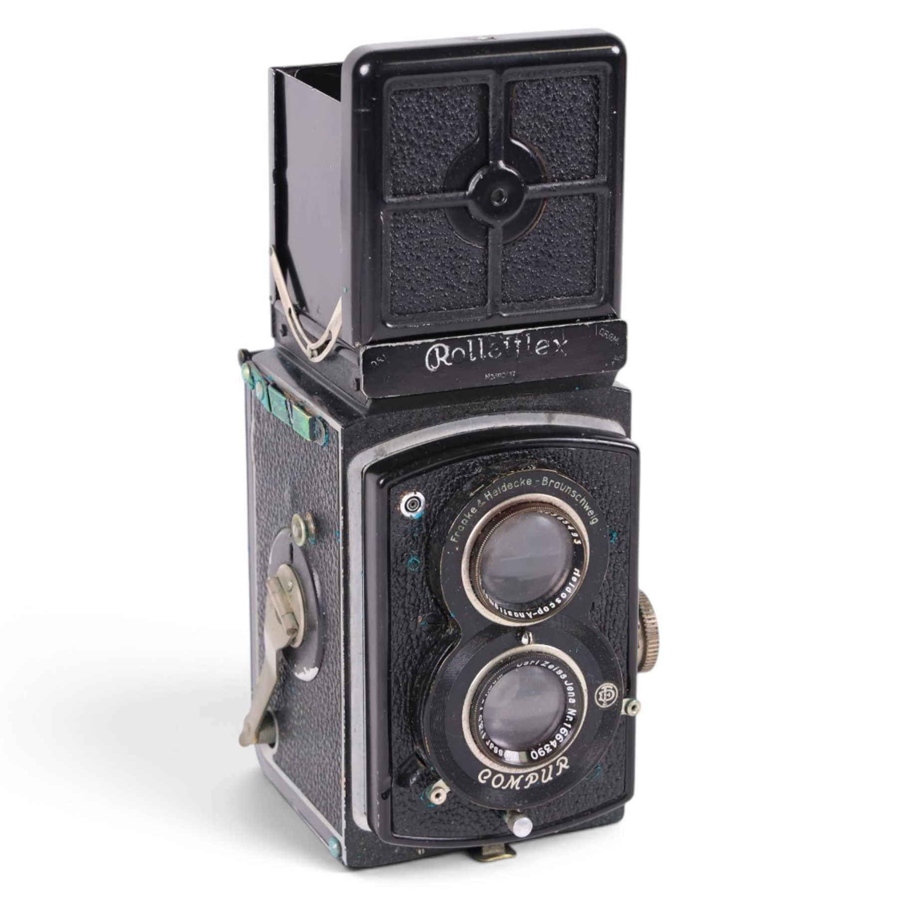 Rolleiflex TLR camera serial no. 392517, with Franke & Heidecke-Braunschweig lens serial no. 385493 and Compur Carl Zeiss Jena Tessar lens serial no. 1663490, in carry case