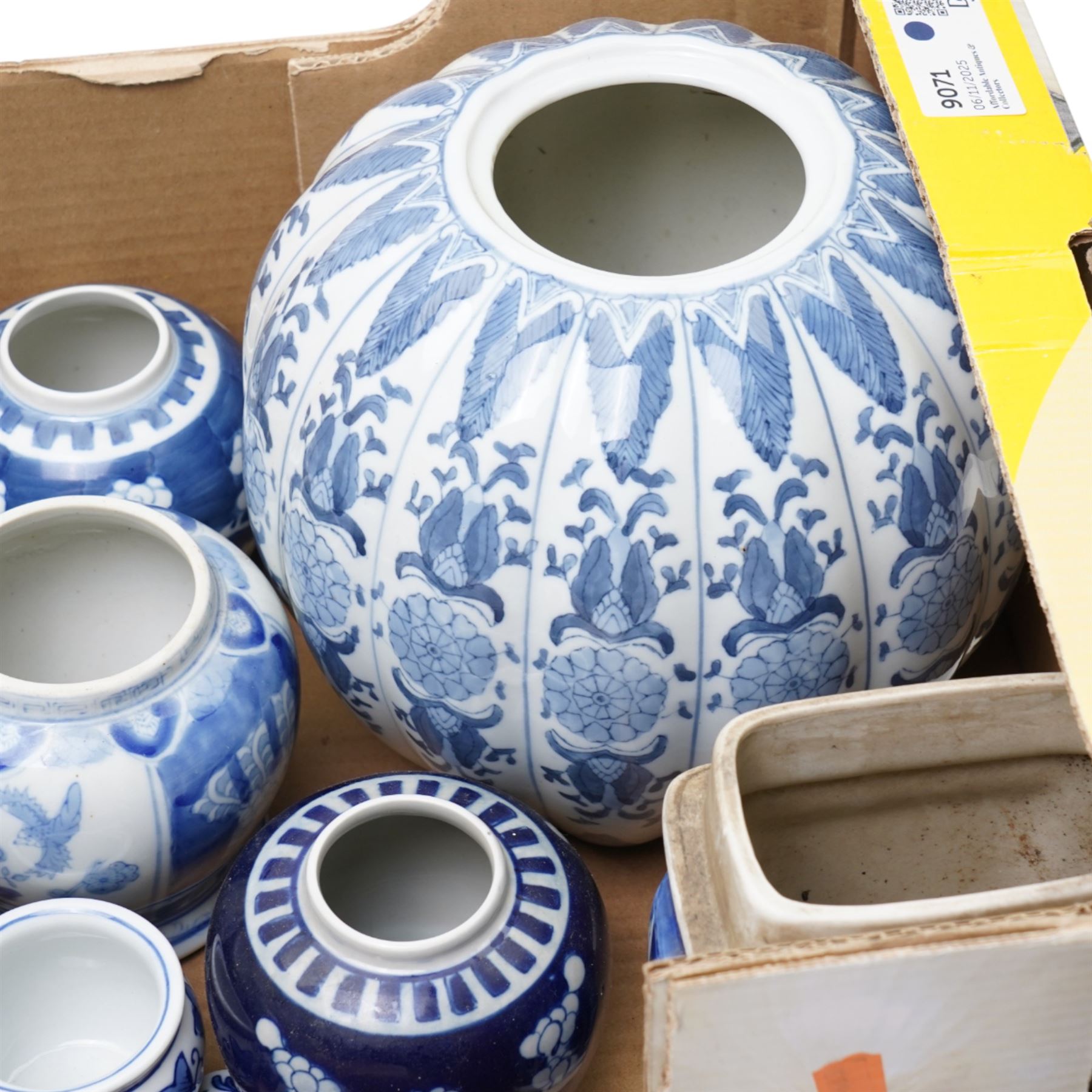 One box Chinese ceramics