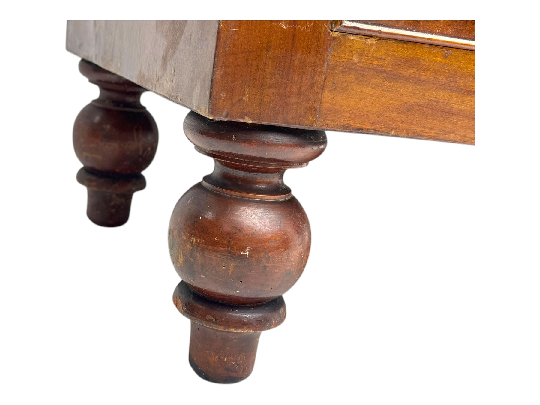 Victorian mahogany bow-fronted chest, fitted with two short over three long graduated cockbeaded drawers, on turned bun supports