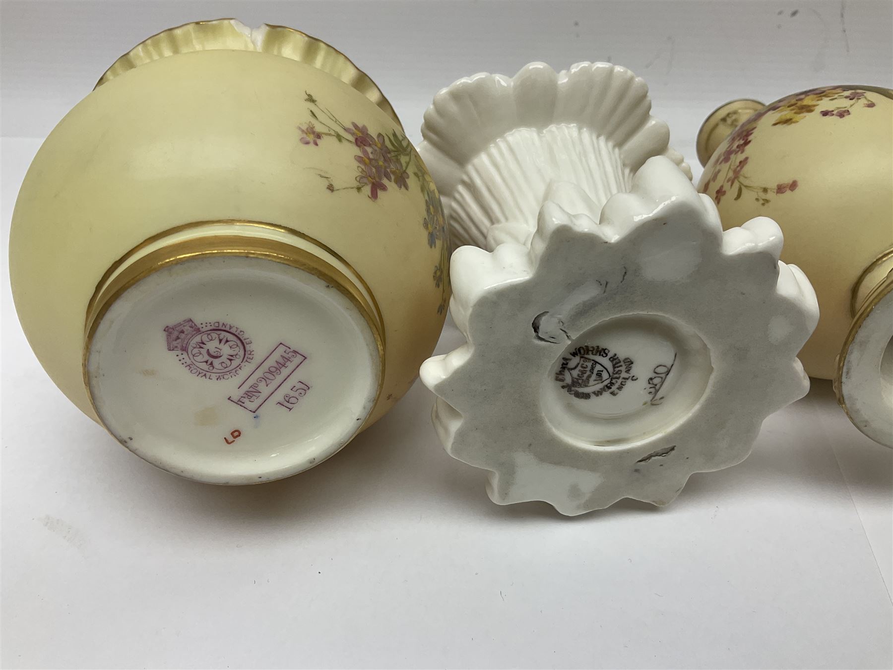 Collection of Royal Worcester and similar ceramics, including blush ivory trinket dishes, vases etc 