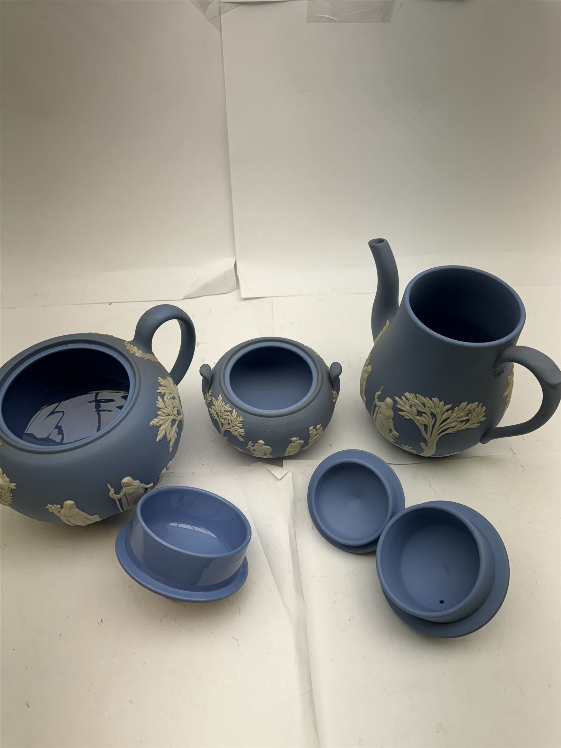 Wedgwood Jasperware tea and coffee wares, comprising teapot, coffee pot, milk jug, covered sucrier, coffee can and saucer and teacup and saucer 