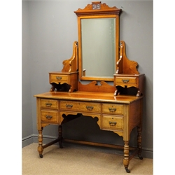  Edwardian walnut dressing table, raised back with swing mirror and small two trinket, five drawers to base, turned supports joined by moulded stretchers, W118cm, H180cm, D55cm  