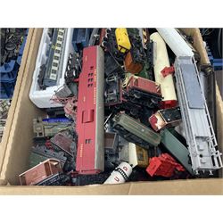 Large quantity of ‘00’ gauge loose locomotives, carriages and tenders, parts, power control units, track and empty boxes, in five boxes 
