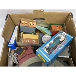'00' gauge - Hornby Thomas the Tank Engine 0-6-0 locomotive No.1, boxed; electric turntable; various trackside accessories and spare parts; and six Marshall and other power controllers.