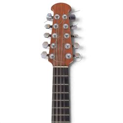 Late 20th century cittern by Stefan Sobell of Northumberland, commissioned in 1977, the pear shaped body with two piece flat back, oval sound hole, five course string configuration, contained within a fitted hard case, cittern length L73cm