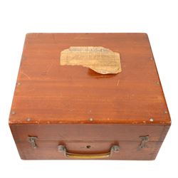 Mid 20th century sextant, brass and lacquered black, unmarked, in fitted wooden case