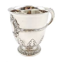Edwardian silver cup, with leaf and cartouche decoration by Reid & Sons (Thomas Arthur Reid, Francis James Langford & Christian Leopold Reid) London 1908, approx 5.5oz