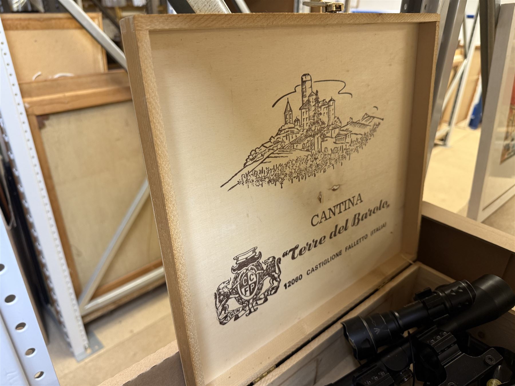 Collection of shooting scopes, including Bushnell 3-9X 56EG telescopic sight, V Life 6-24x50A0EG etc 