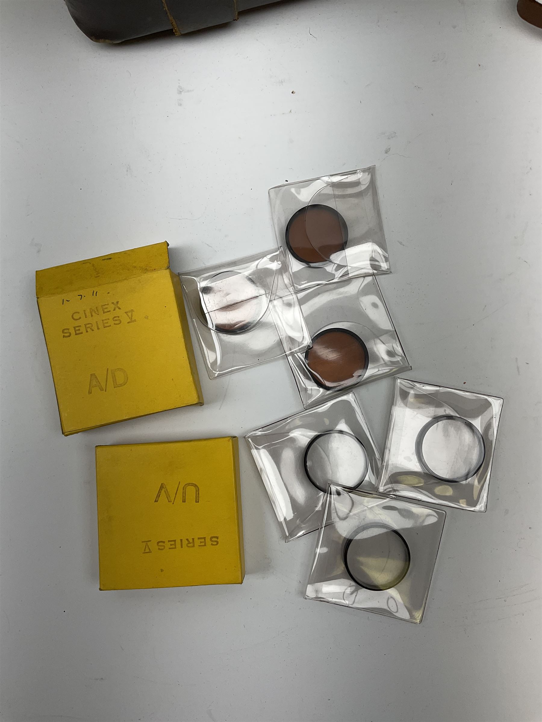 Bolex H8 Reflex 8mm cine camera with handgrip and turret for interchangeable lenses, KERN macro-switar 1:1,4 f=36mm H8 RX lens, KERN macro-switar 1:1,3 f=12,5mm H8 RX lens, KERN macro-switar 1:1,6 f=5,5mm H8 RX lens, KERN MACRO-YVAR 1:3,3 f=150mm lens 