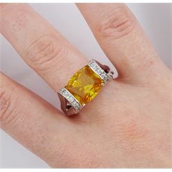 14ct white gold yellow paste and cubic zirconia dress ring